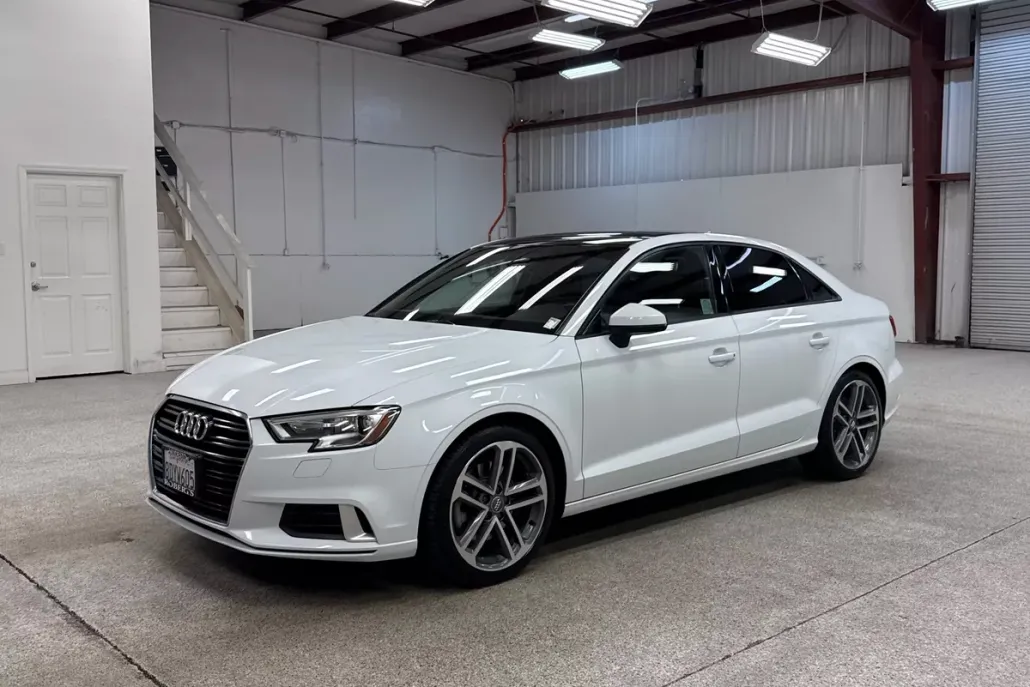 2018 Audi A3 2.0T Premium photo 1