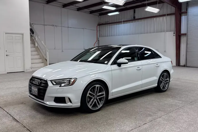 2018 Audi A3 2.0T Premium photo 1