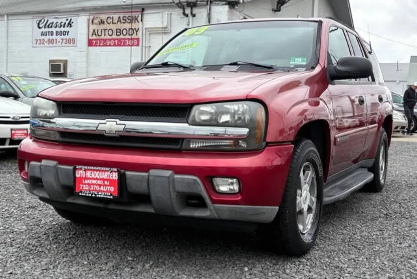 2003 Chevrolet Trailblazer LT photo 1