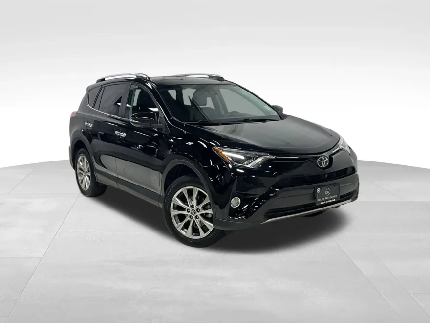 2018 Toyota RAV4 Limited photo 1