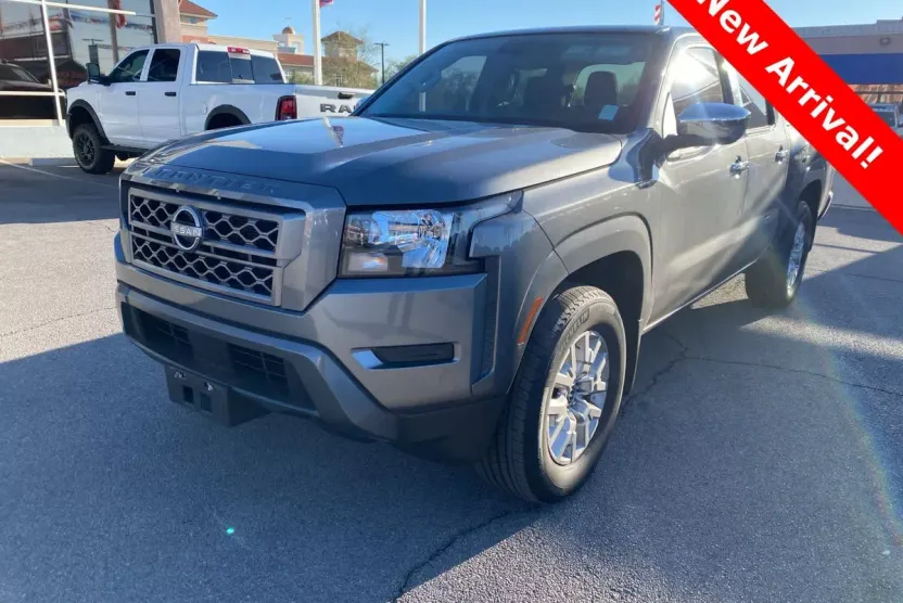 2022 Nissan Frontier SV photo 1