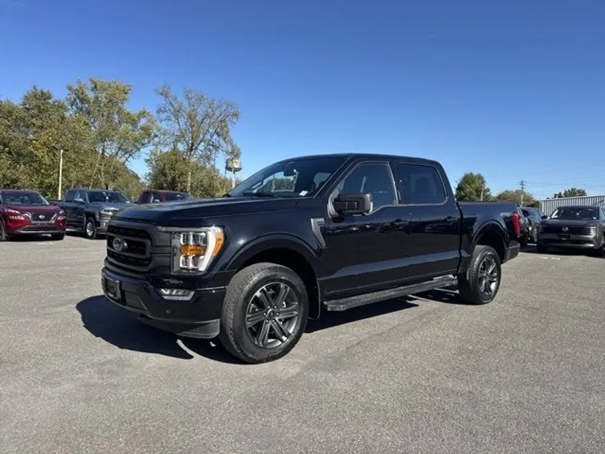 2023 Ford F-150 XLT photo 1