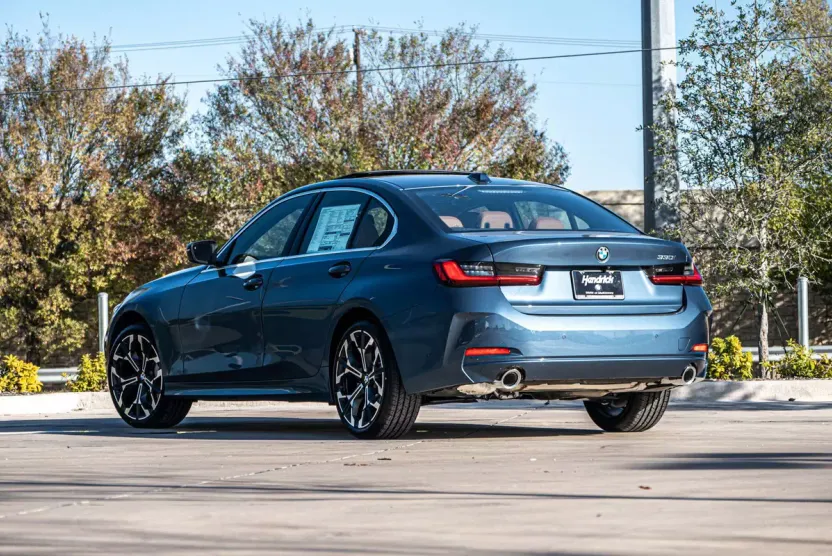 2025 Bmw 330i photo 1