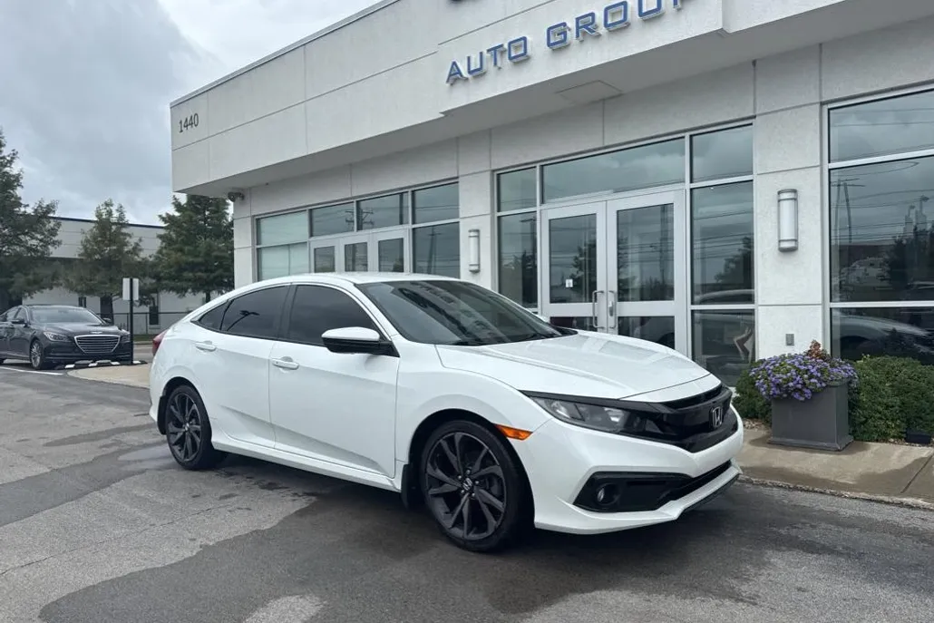 2021 Honda Civic Sport photo 1