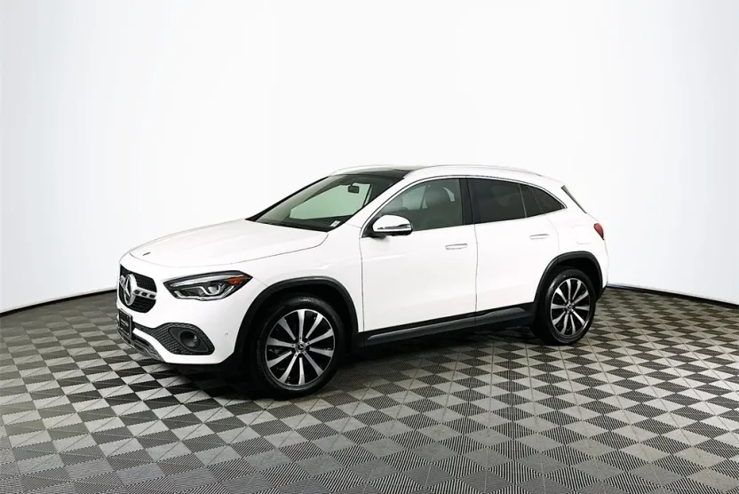 2021 Mercedes Benz GLA 250 4MATIC photo 1