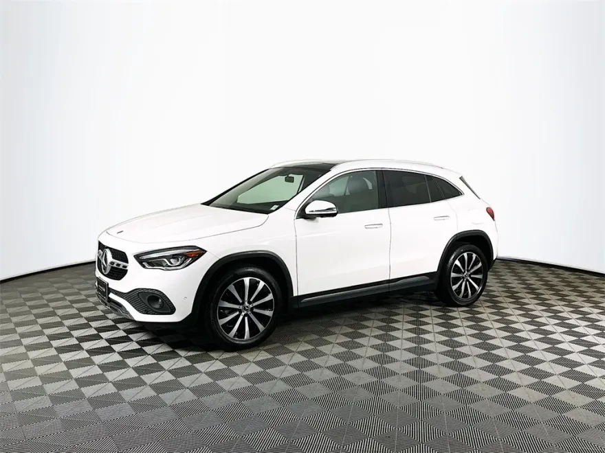 2021 Mercedes Benz GLA 250 4MATIC photo 1