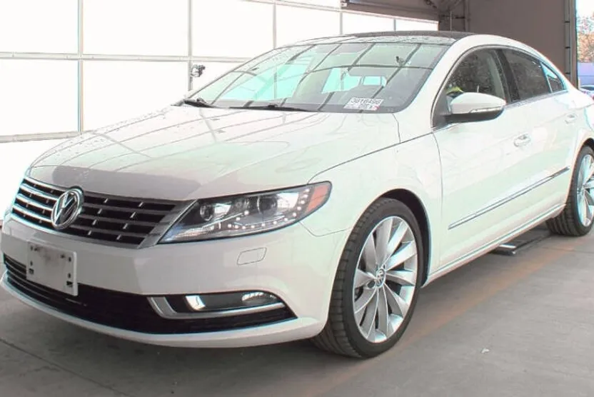 2013 Volkswagen CC VR6 Lux photo 1