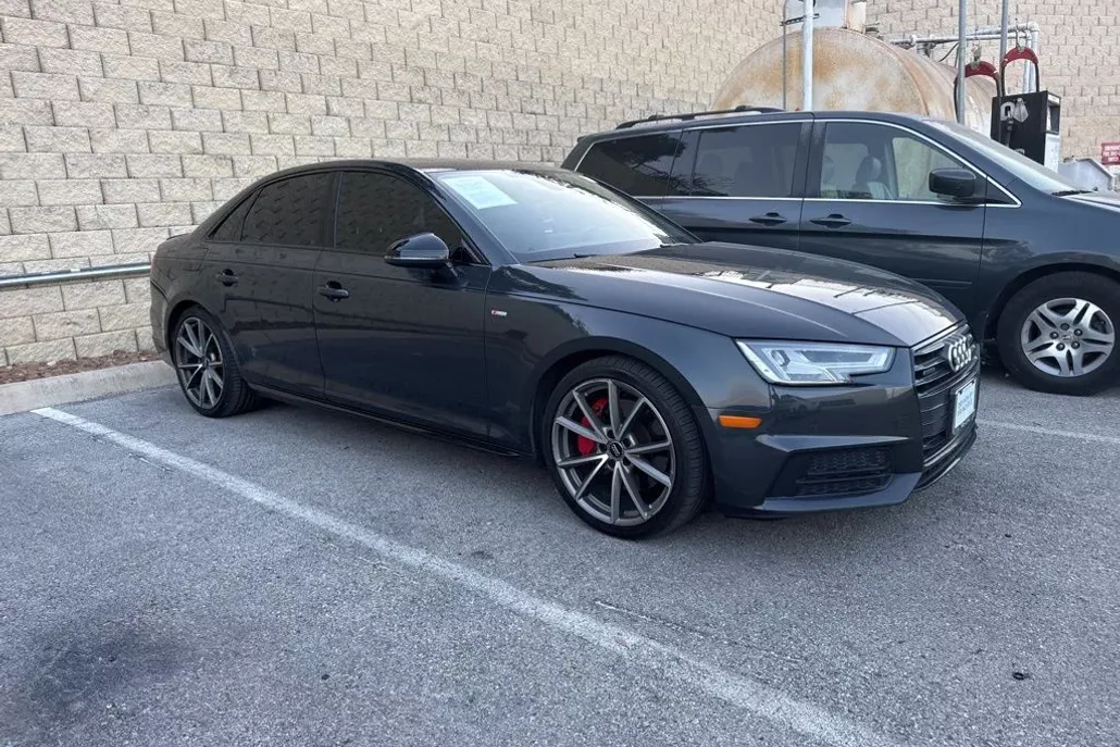 2018 Audi A4 2.0T Premium Plus photo 1