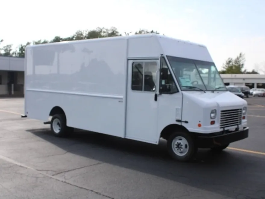 2024 Ford E-450 photo 1