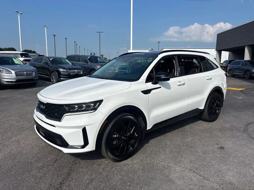 2023 Kia Sorento SX photo 1