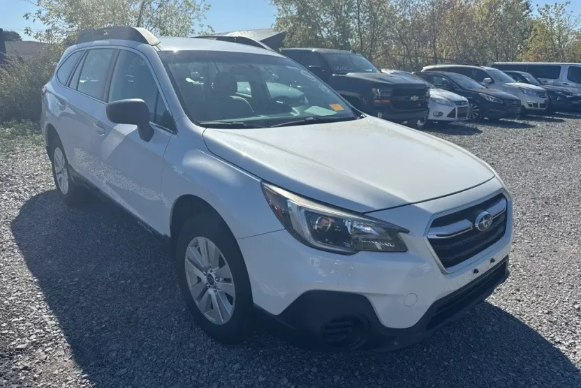 2018 Subaru Outback 2.5i photo 1