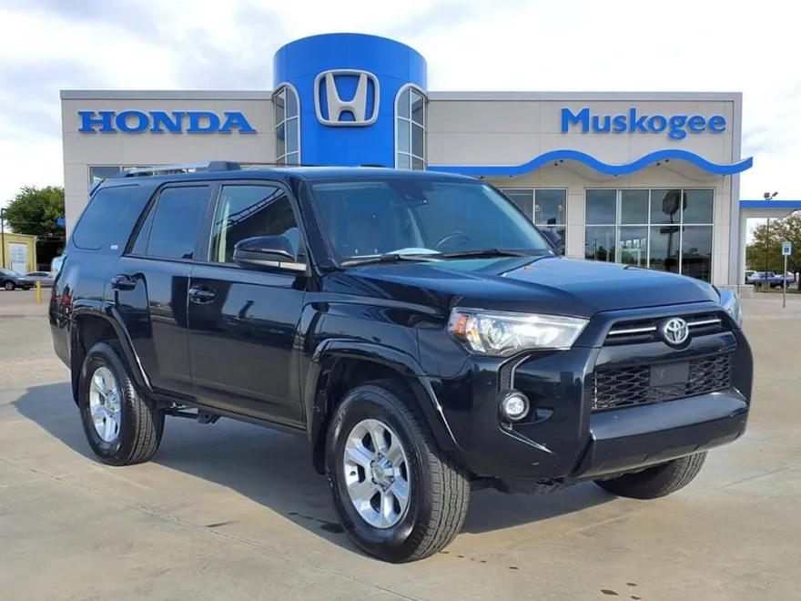 2024 Toyota 4Runner SR5 photo 1