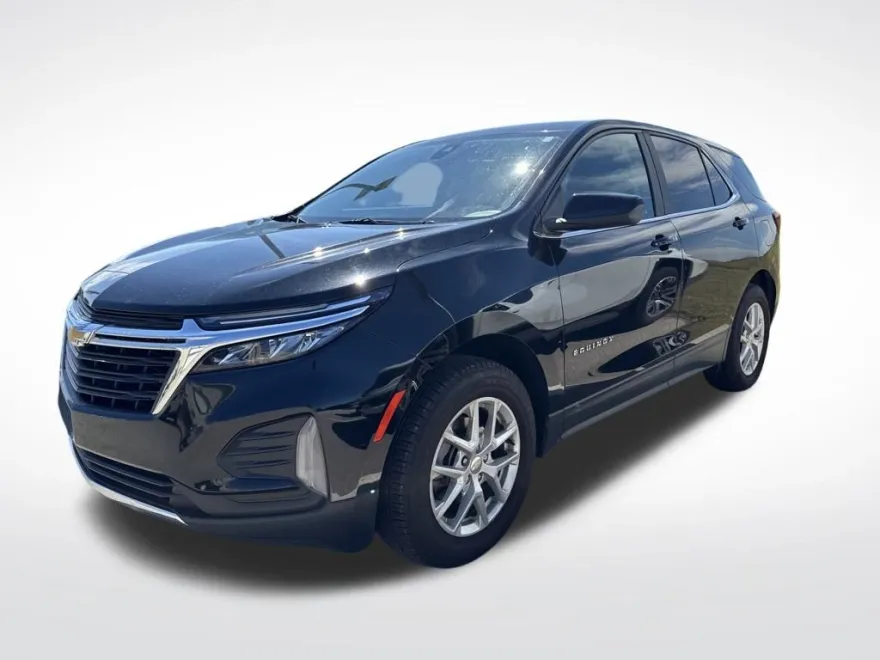 2023 Chevrolet Equinox LT photo 1