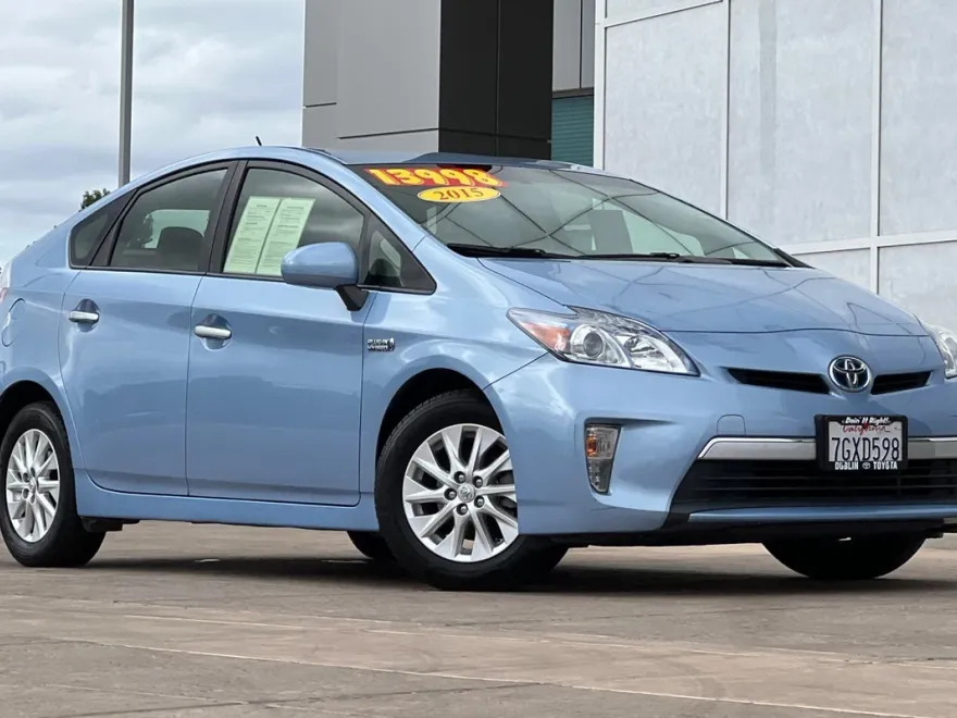 2015 Toyota RAV4 photo 1