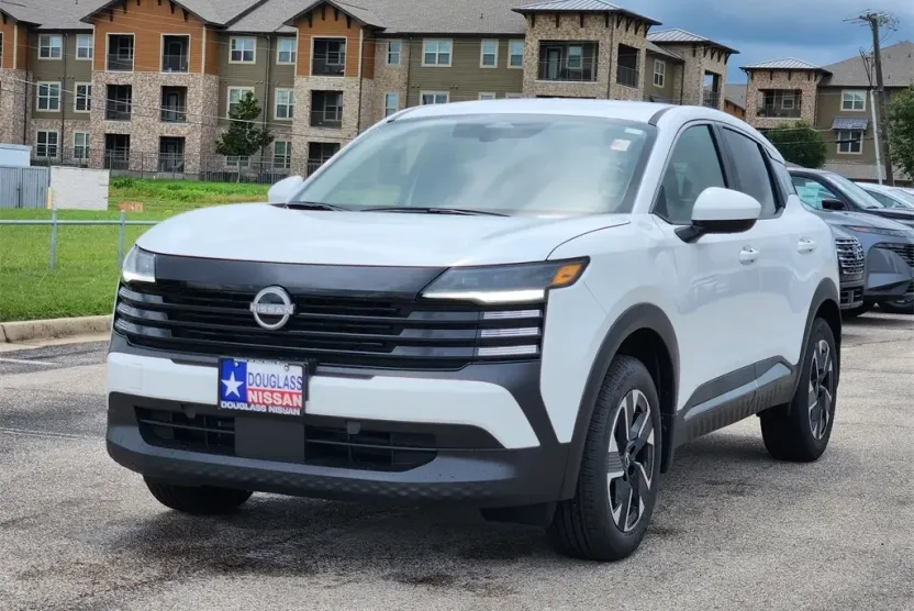 2025 Nissan Kicks SV photo 1