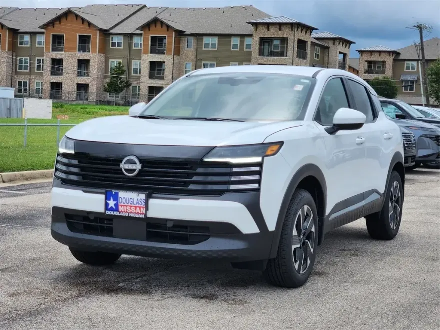 2025 Nissan Kicks SV photo 1
