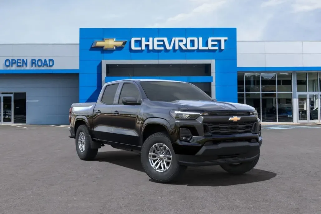 2025 Chevrolet Colorado Work Truck LT photo 1