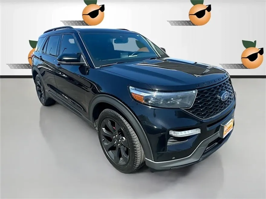 2023 Ford Explorer ST photo 1