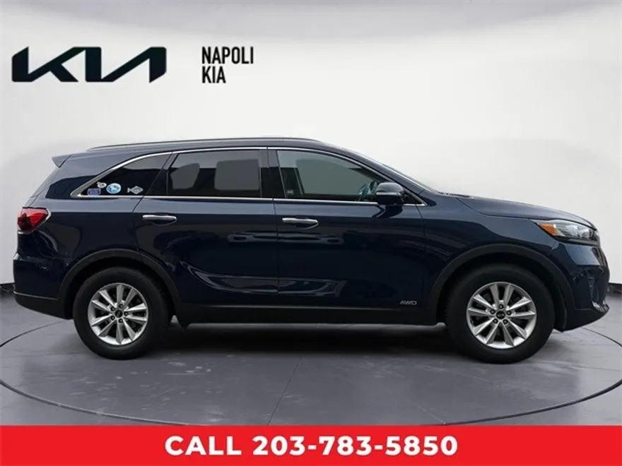 2019 Kia Sorento LX photo 1