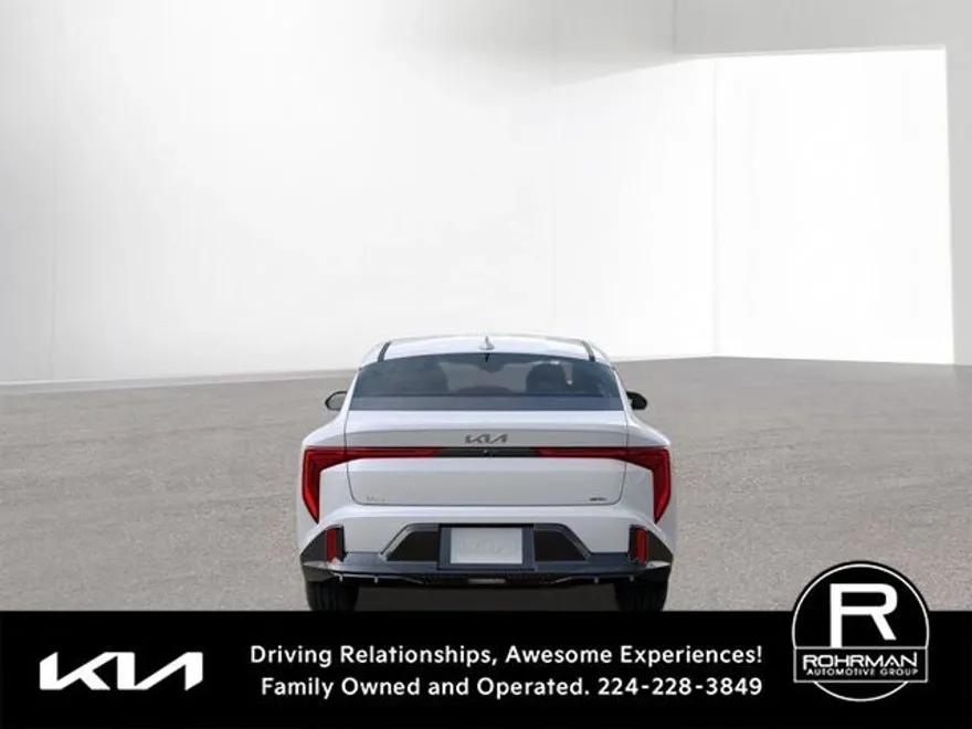 2025 Kia K4 GT-Line photo 1