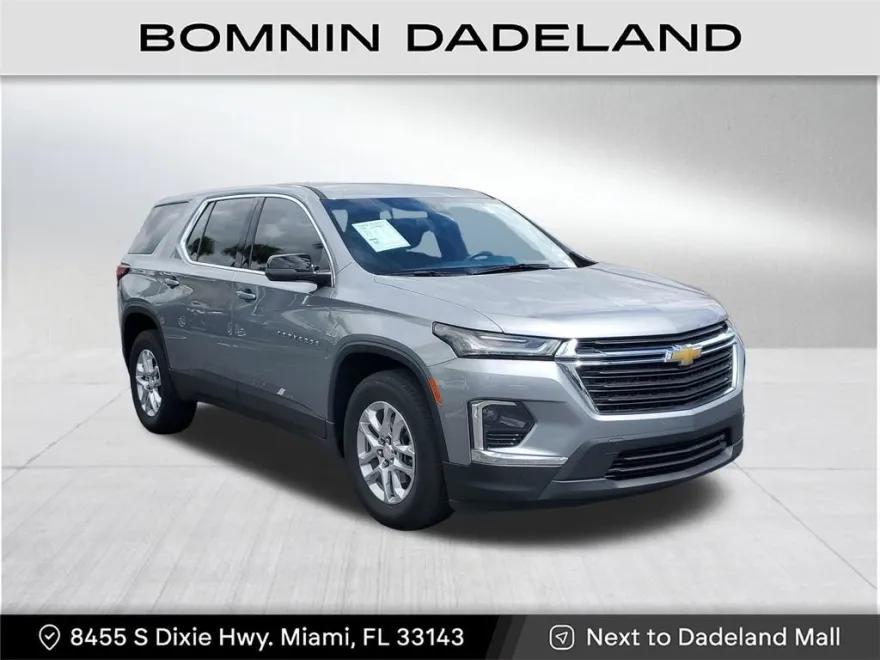 2023 Chevrolet Traverse LS photo 1