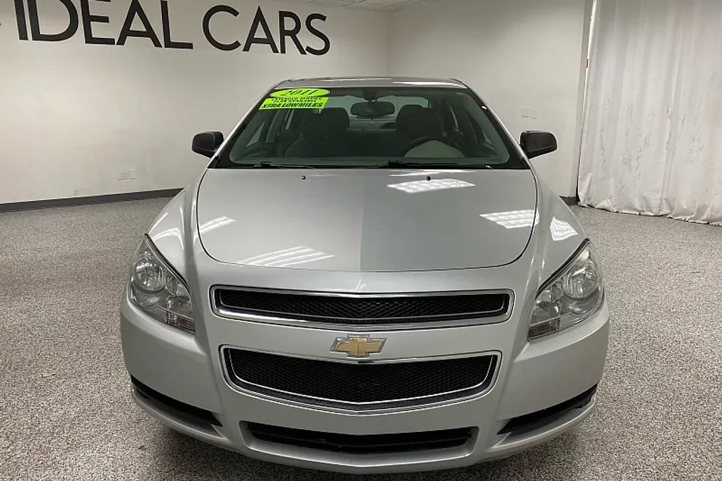 2011 Chevrolet Malibu LS photo 1