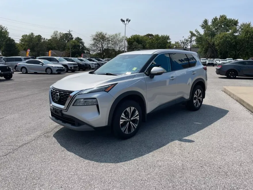 2021 Nissan Rogue SV photo 1