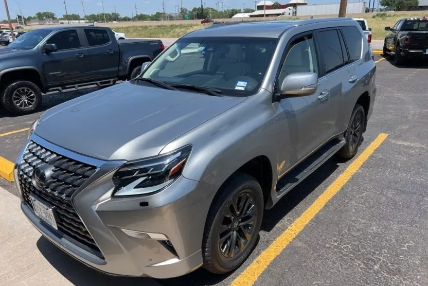 2023 Lexus GX 460 photo 1