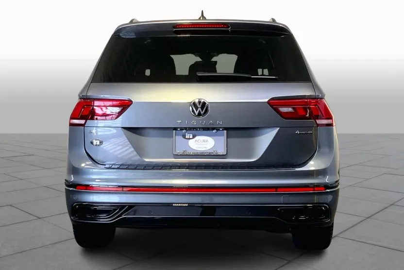 2022 Volkswagen Tiguan SE R-Line Black photo 1