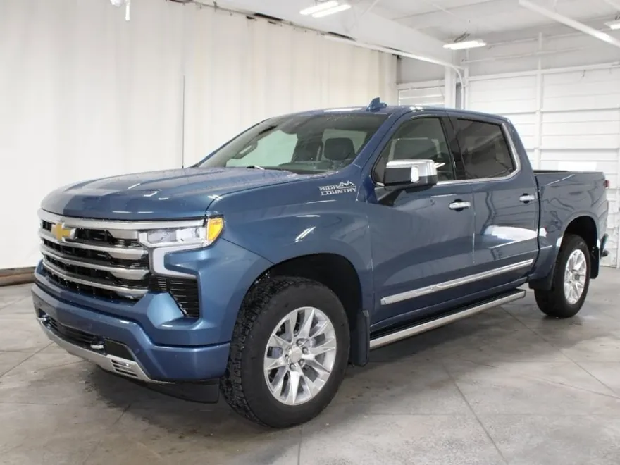 2024 Chevrolet Silverado 1500 High Country photo 1