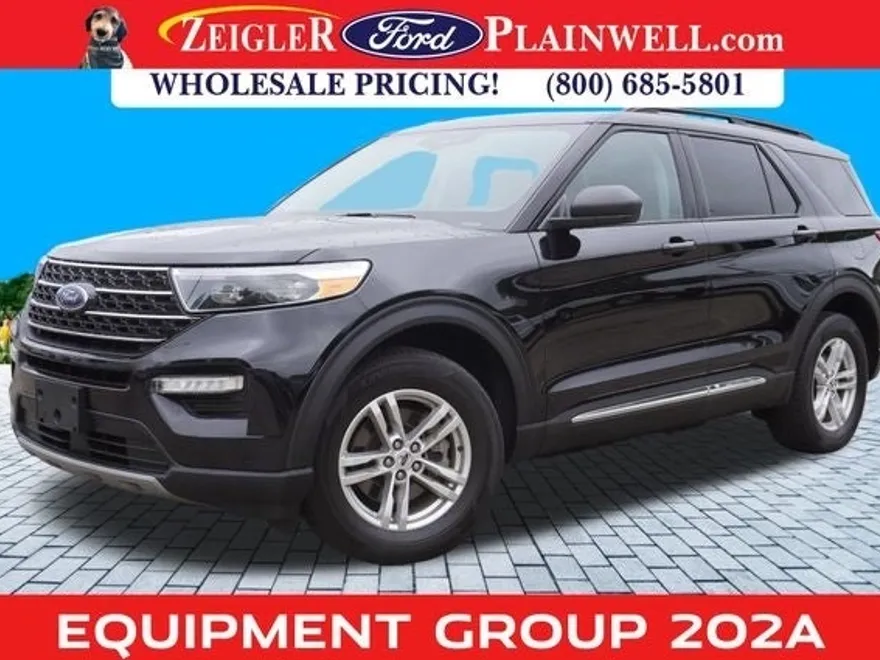 2022 Ford Explorer XLT photo 1