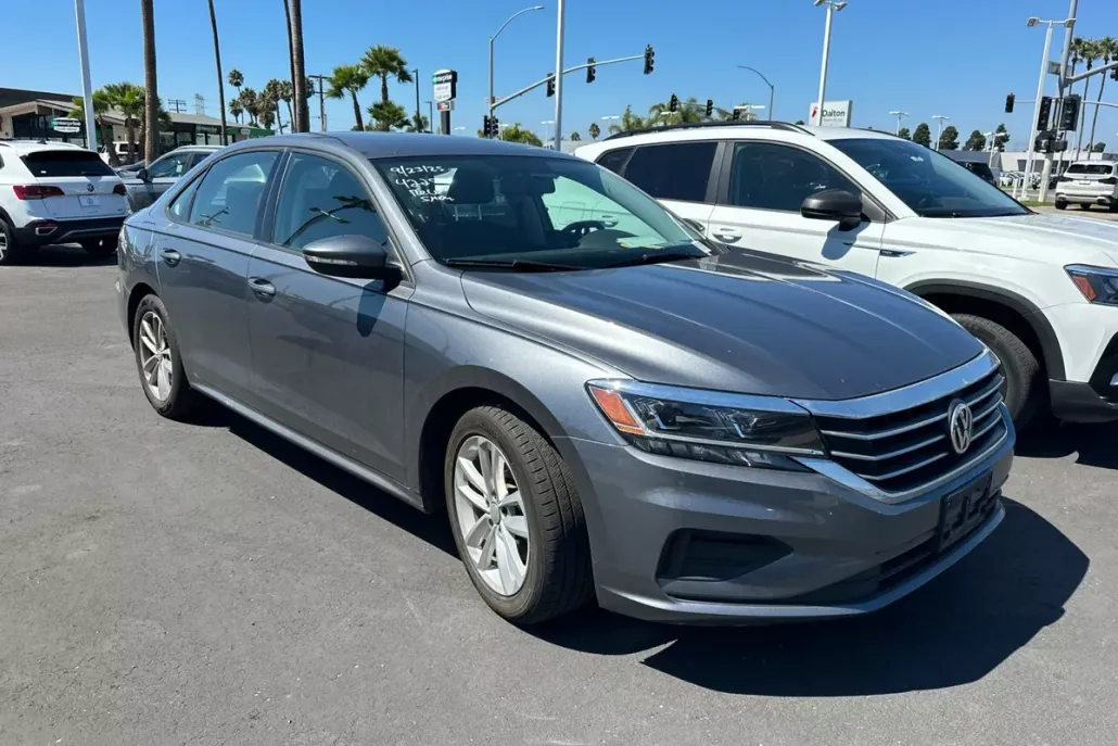 2021 Volkswagen Passat 2.0T S photo 1