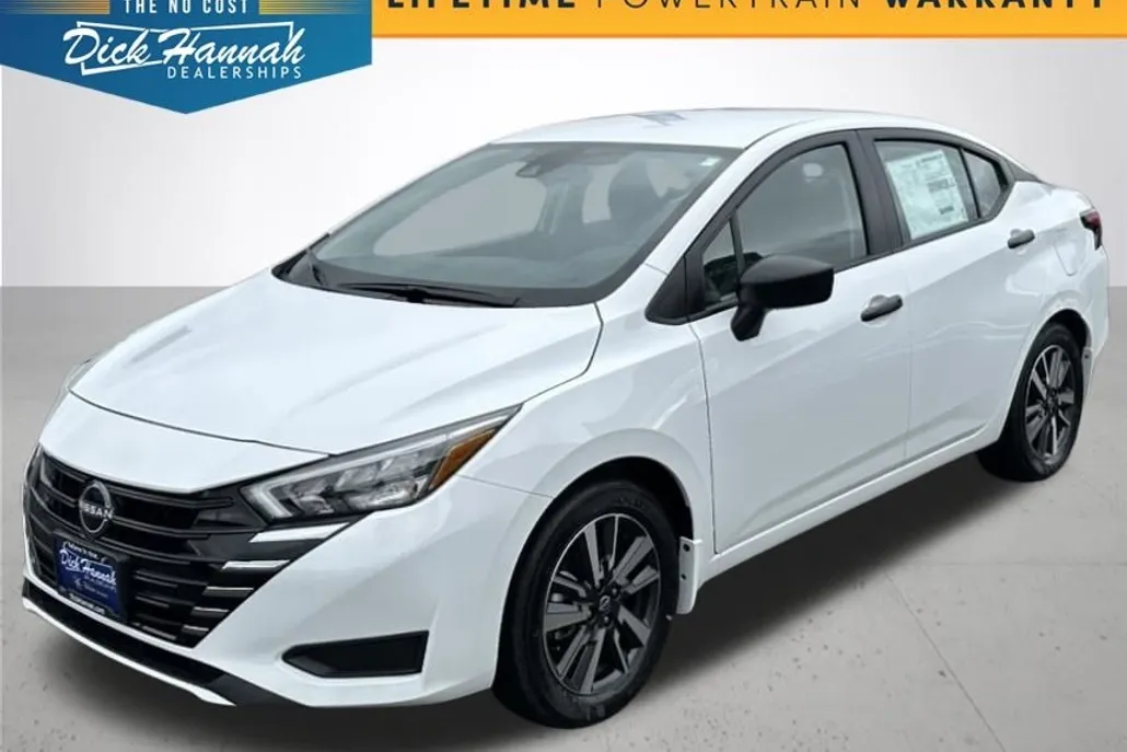 2025 Nissan Versa 1.6 S photo 1