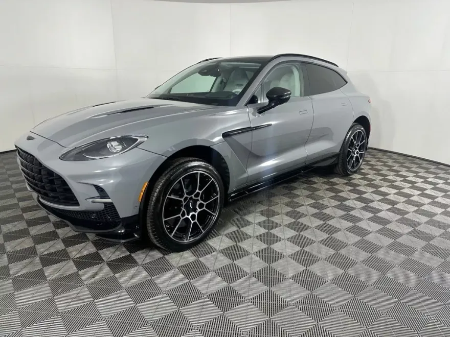 2025 Aston Martin DBX AM8 DBX707 photo 1