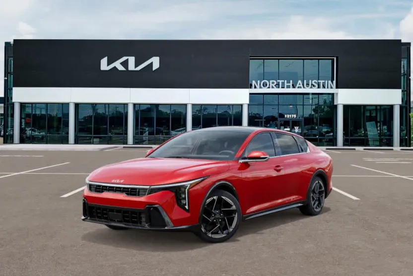 2025 Kia K4 GT-Line photo 1