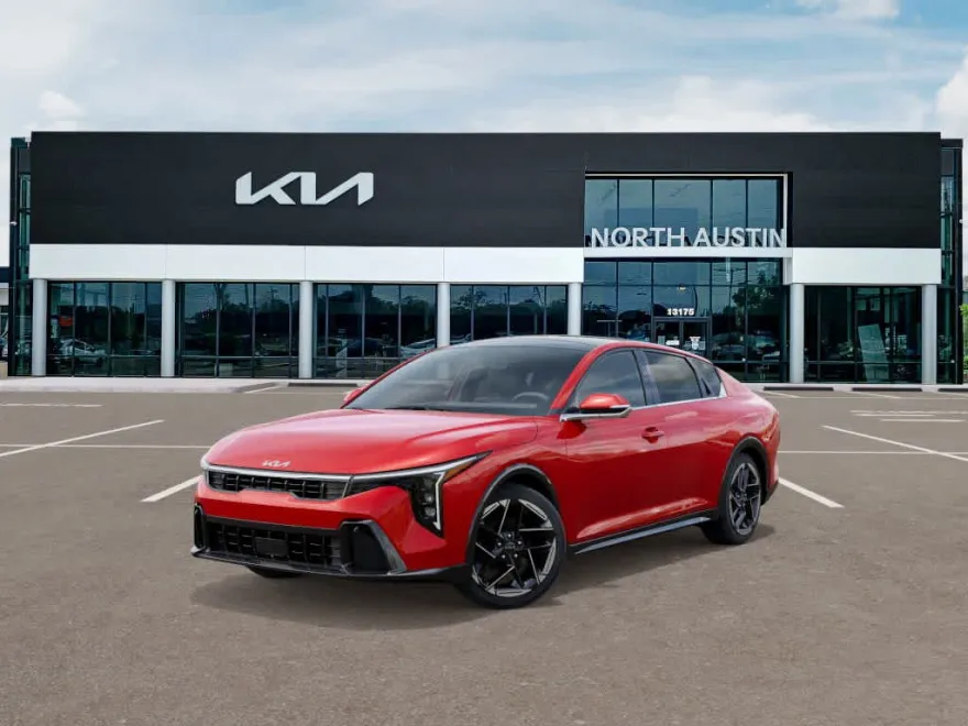 2025 Kia K4 GT-Line photo 1