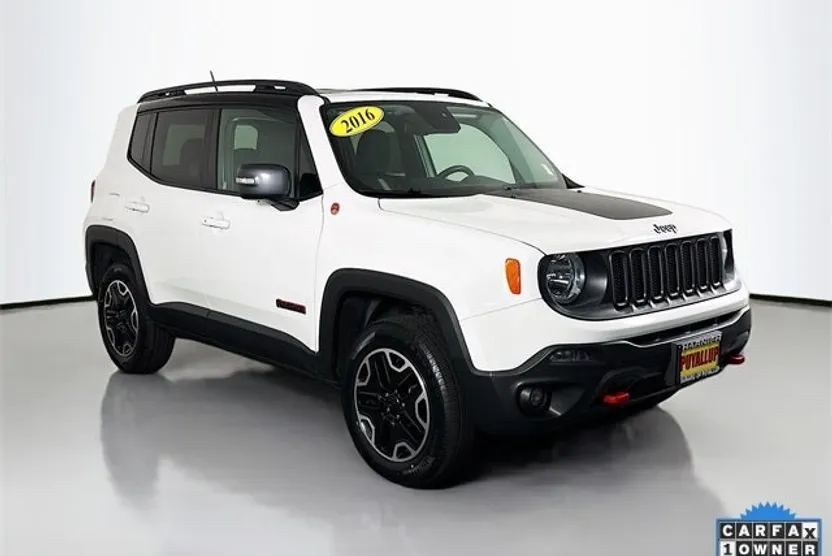 2016 Jeep Renegade Trailhawk photo 1