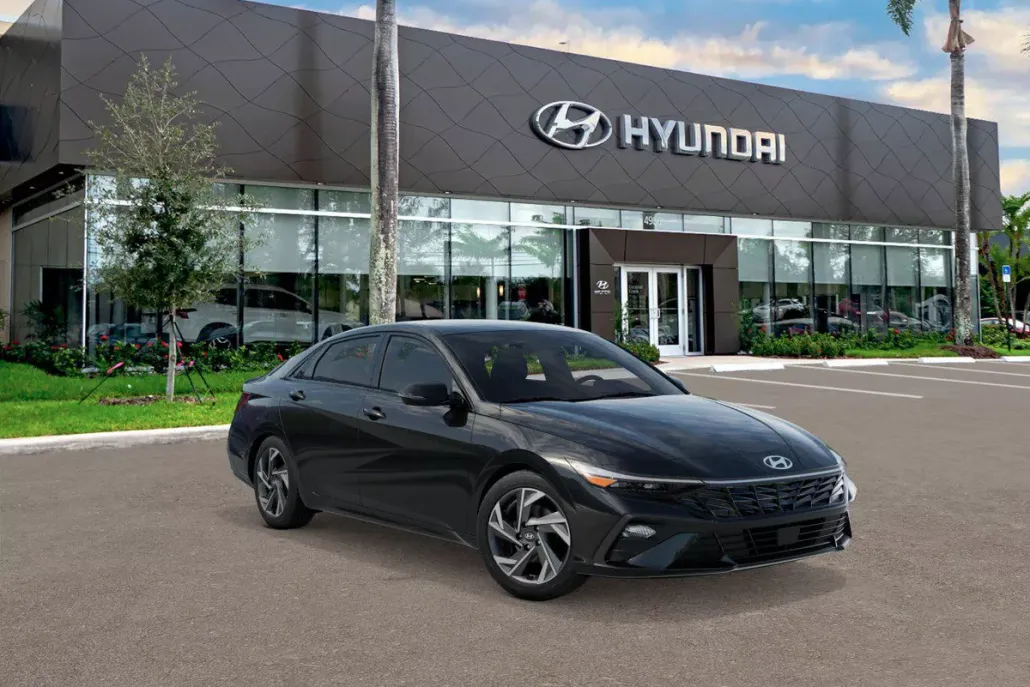 2025 Hyundai Elantra SEL Sport photo 1