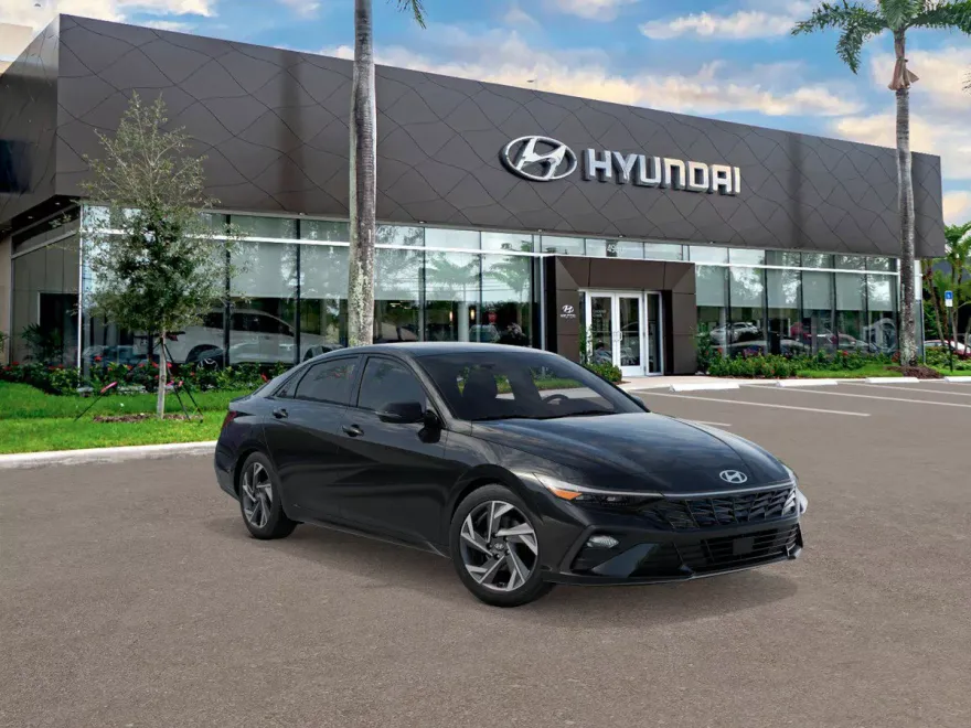 2025 Hyundai Elantra SEL Sport photo 1
