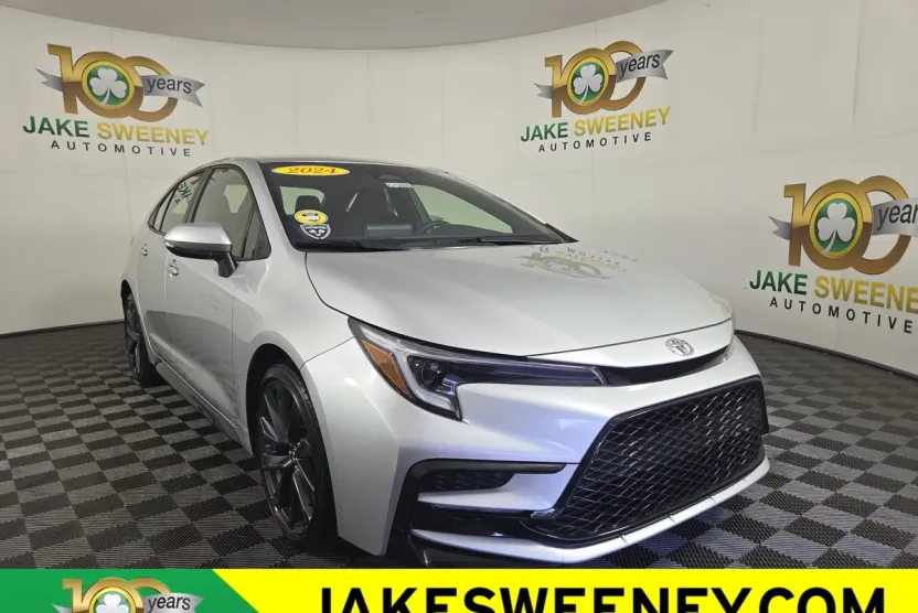 2024 Toyota Corolla SE photo 1