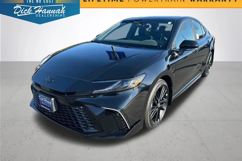 2026 Toyota Camry photo 1
