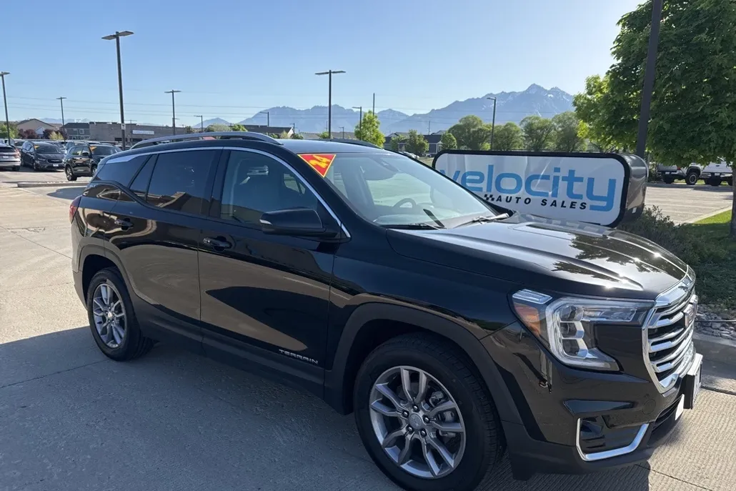2024 Gmc Terrain SLT photo 1