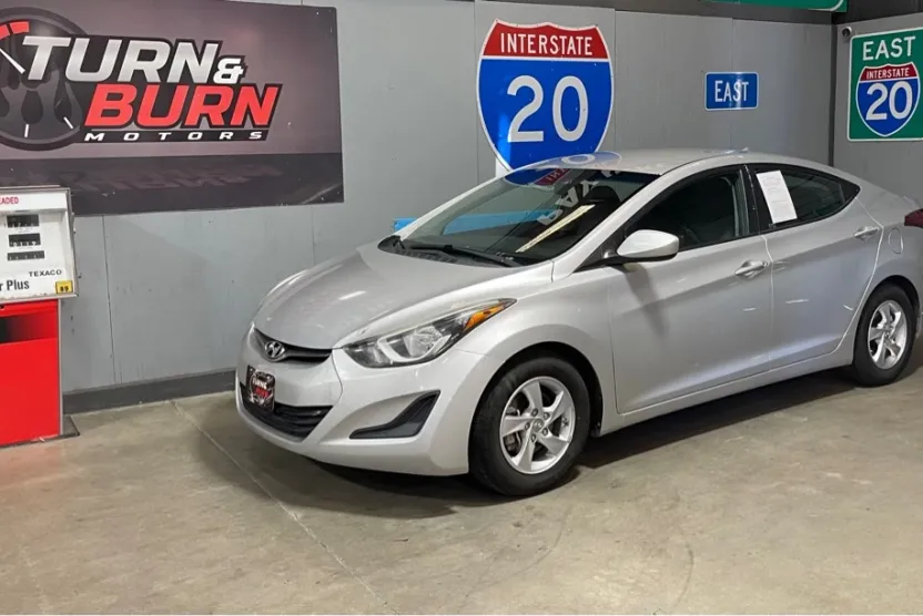 2015 Hyundai Elantra SE photo 1