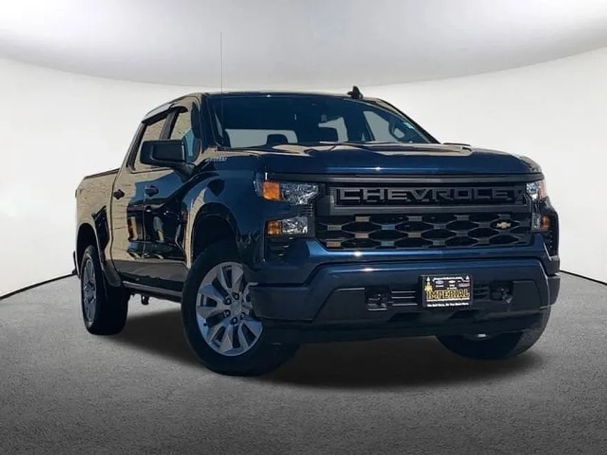 2023 Chevrolet Silverado 1500 Custom photo 1