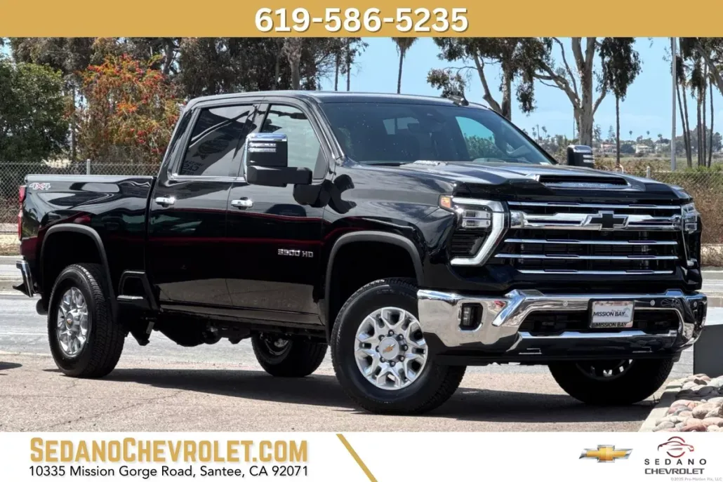 2025 Chevrolet Silverado 3500HD LTZ photo 1