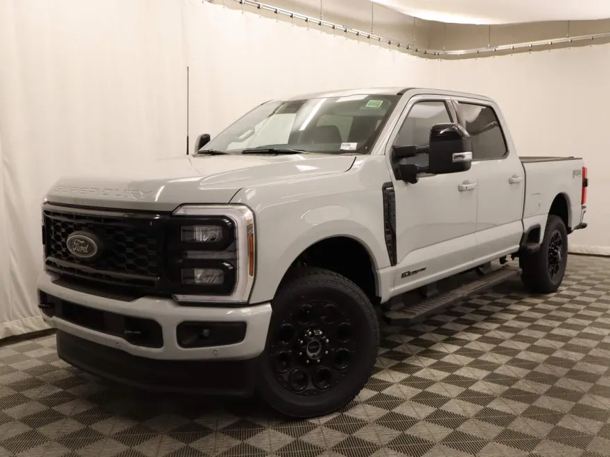2025 Ford F-250 Lariat photo 1