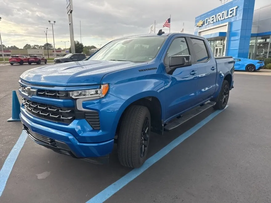 2024 Chevrolet Silverado 1500 RST photo 1