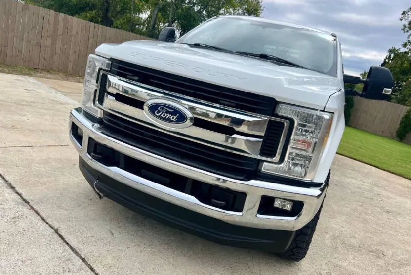 2017 Ford F-250 XLT photo 1