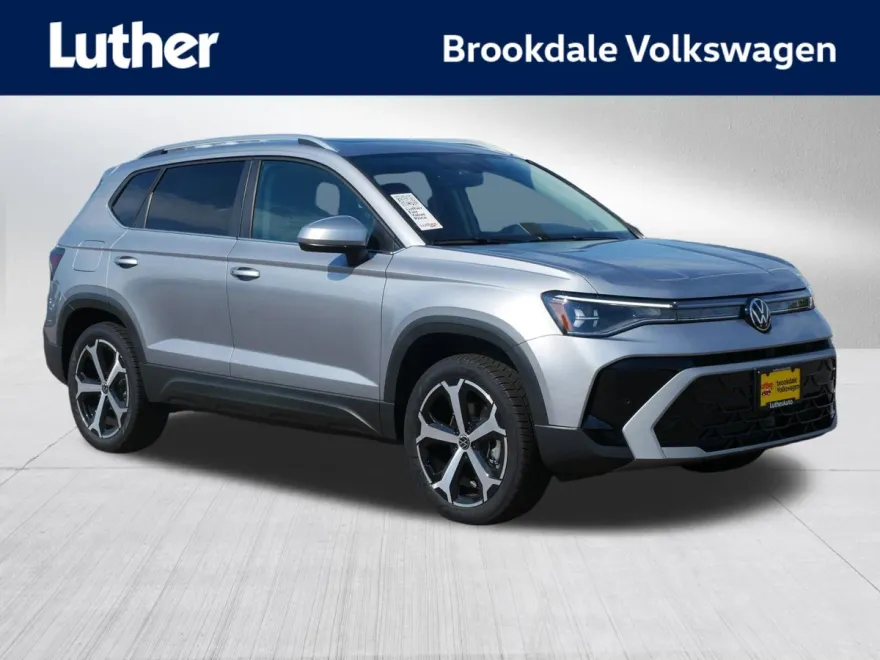 2025 Volkswagen Taos SEL photo 1