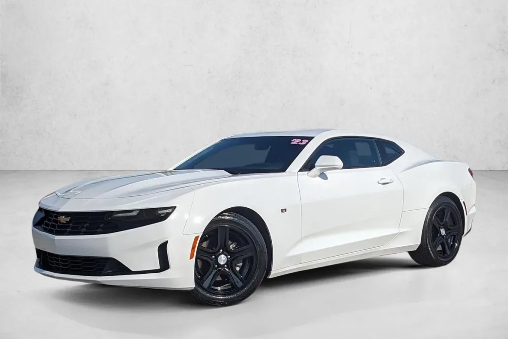 2023 Chevrolet Camaro 1LT photo 1